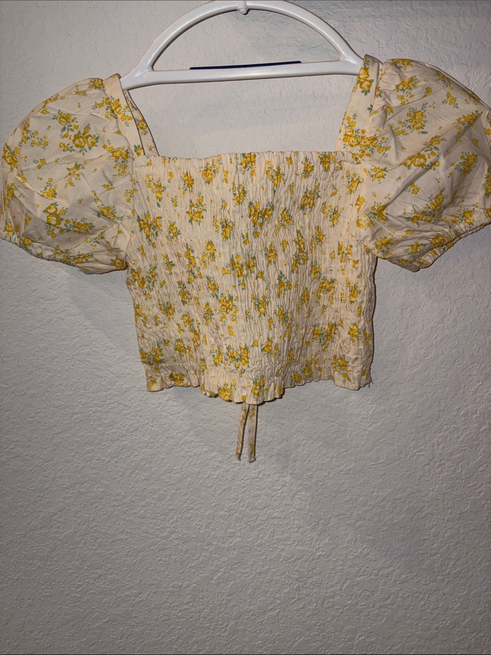 Zara Yellow Floral Smocked Puff-Sleeve Crop Top - Picture 3 of 3